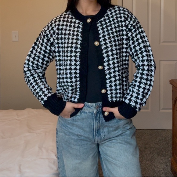 Cardigan Sweater V Neck Button Down Plaid Knit - Picture 1 of 7